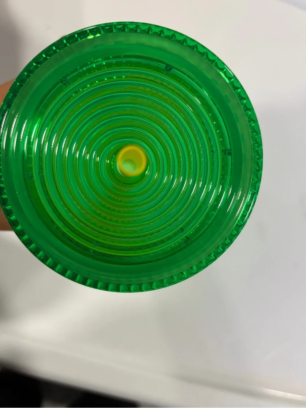 🆕 Iridescent Green 24 oz Tumbler with Straw